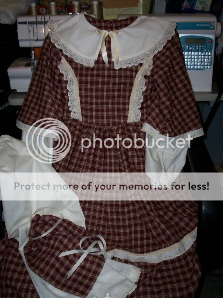 Civil War dress in homespun material w/upgraded lace