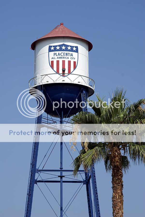 PLACENTIA WATER TOWER Photo by osraps Photobucket